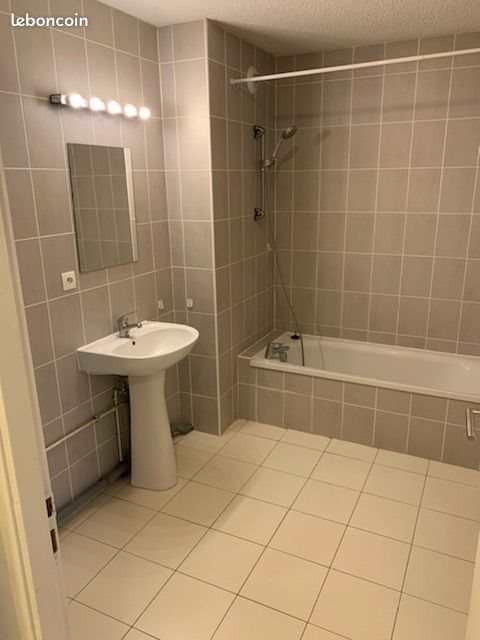 Appartement à louer, 65m², Guénange
