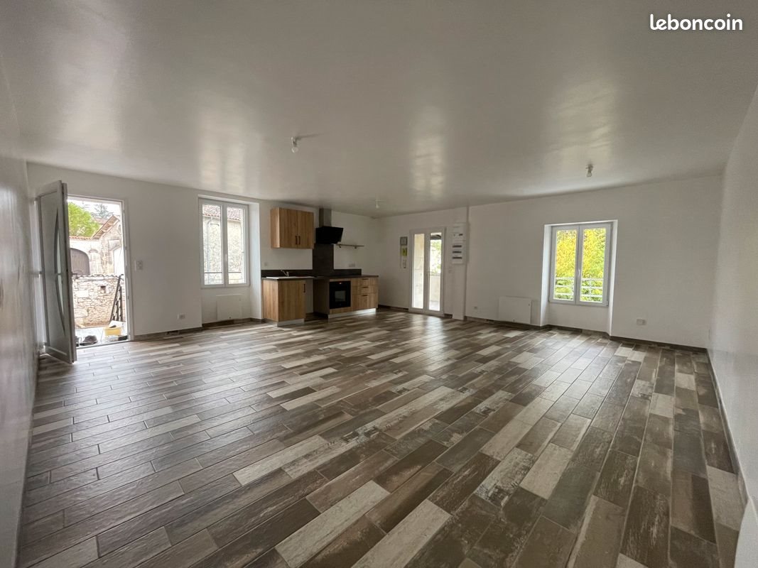 Maison à louer, 88m², Saint-Genis-d'Hiersac