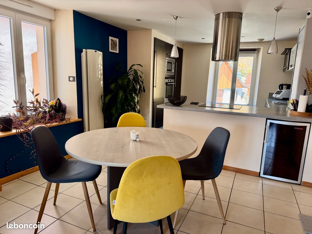 Appartement à vendre, 80m², La Cluse-et-Mijoux