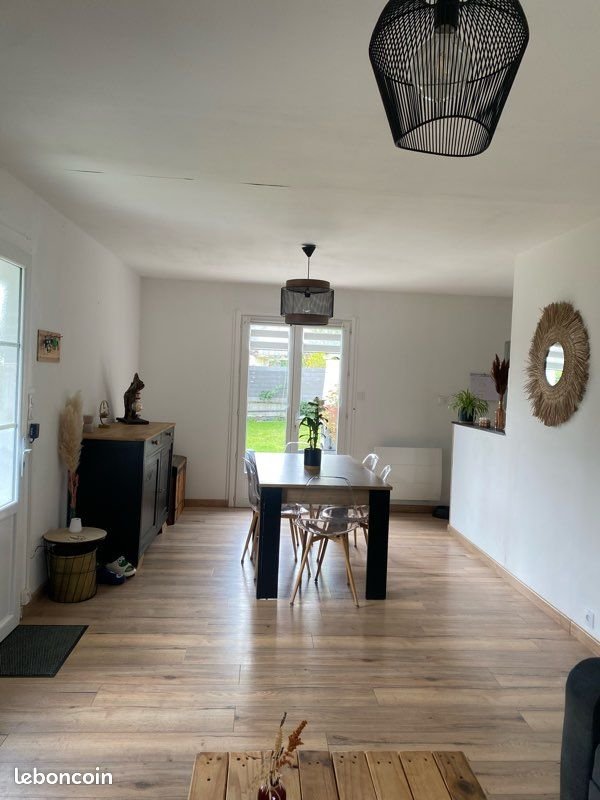 Maison à louer, 70m², Lussac-les-Châteaux
