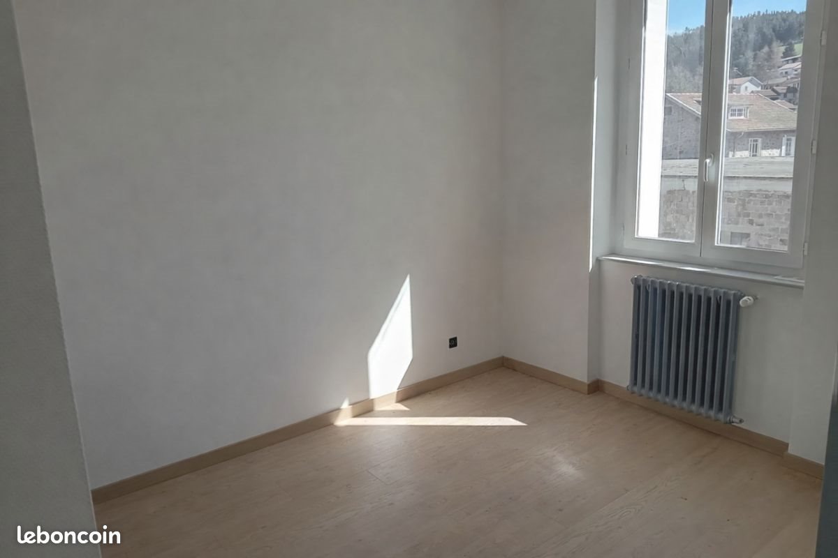 Appartement à louer, 45m², Riotord