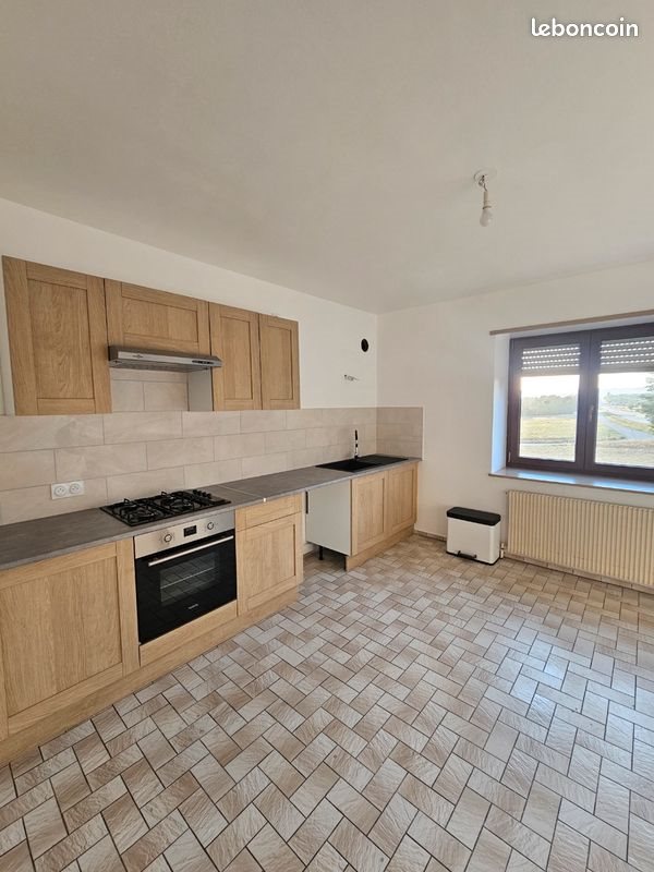 Appartement à louer, 90m², Longeville-lès-Saint-Avold