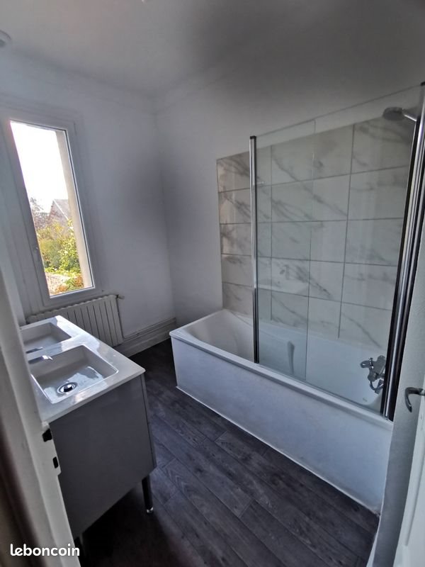 Maison à louer, 115m², Périers