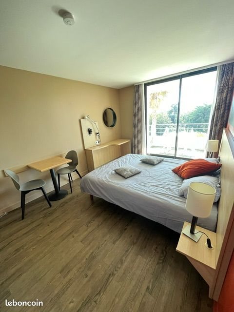 Appartement à louer, 21m², Marseille 8ème