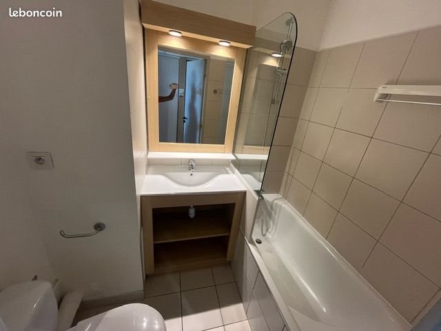 Appartement à louer, 21m², Marseille 8ème