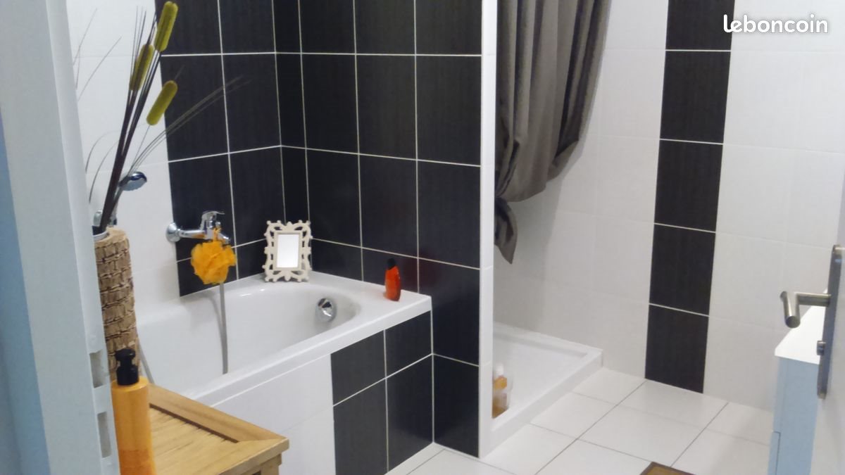 Appartement à louer, 80m², Monclar