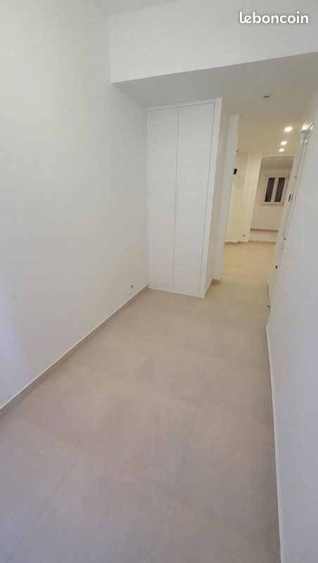 Appartement à louer, 25m², Courbevoie