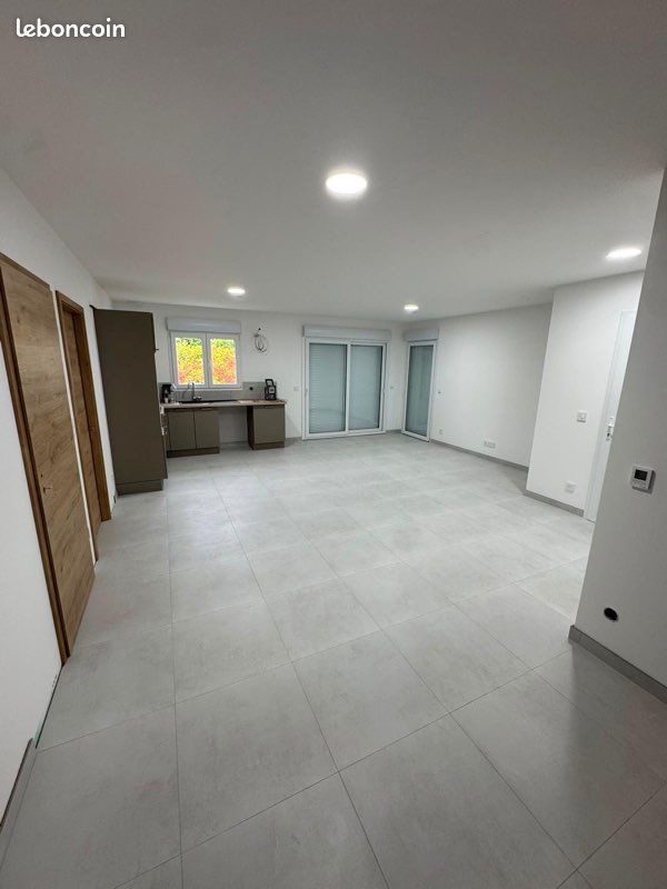 Maison à louer, 80m², Champvans