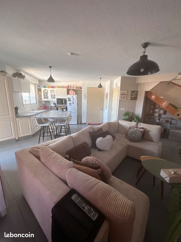 Maison à louer, 74m², Poussan