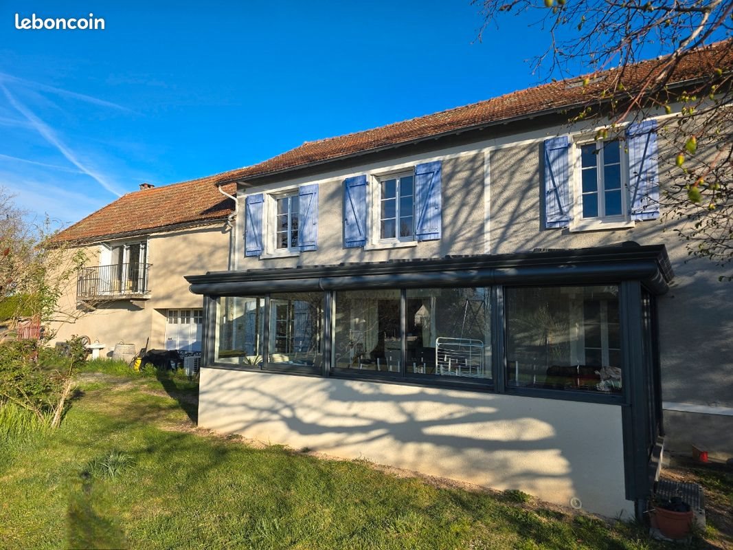 Maison à vendre, 200m², Ébreuil