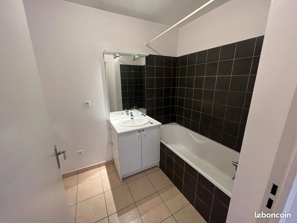 Appartement à louer, 45m², Riom