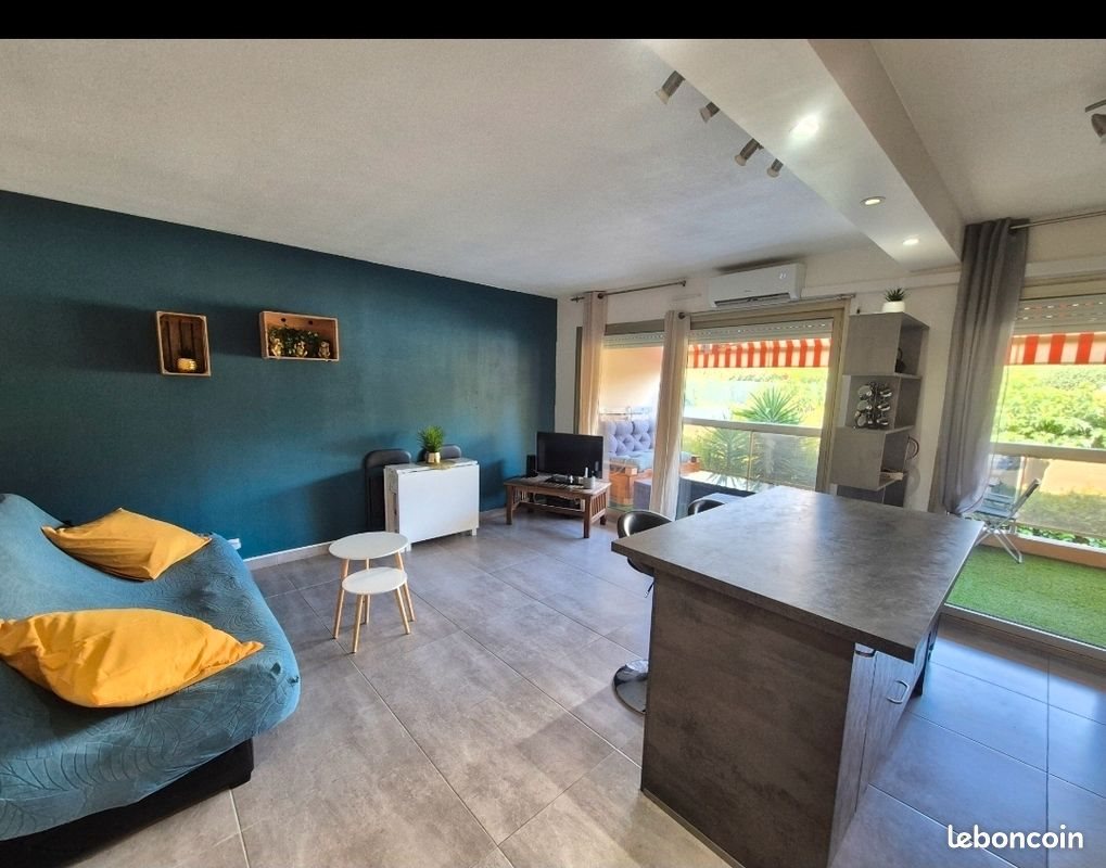 Appartement à louer, 43m², Antibes