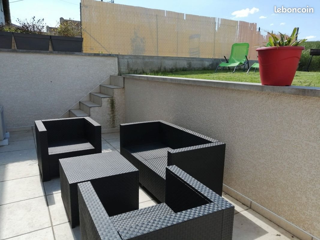 Appartement à louer, 40m², Pont-Evêque