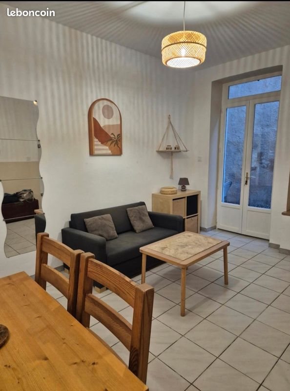Appartement à louer, 34m², Nîmes