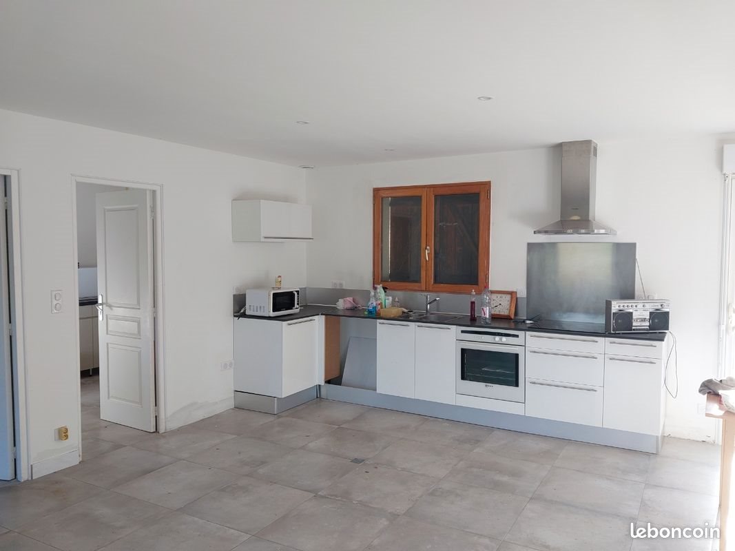 Maison à louer, 112m², Saint-Célerin