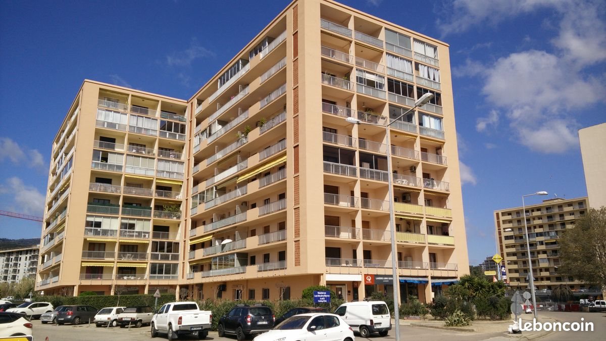 Appartement à louer, 73m², Ajaccio
