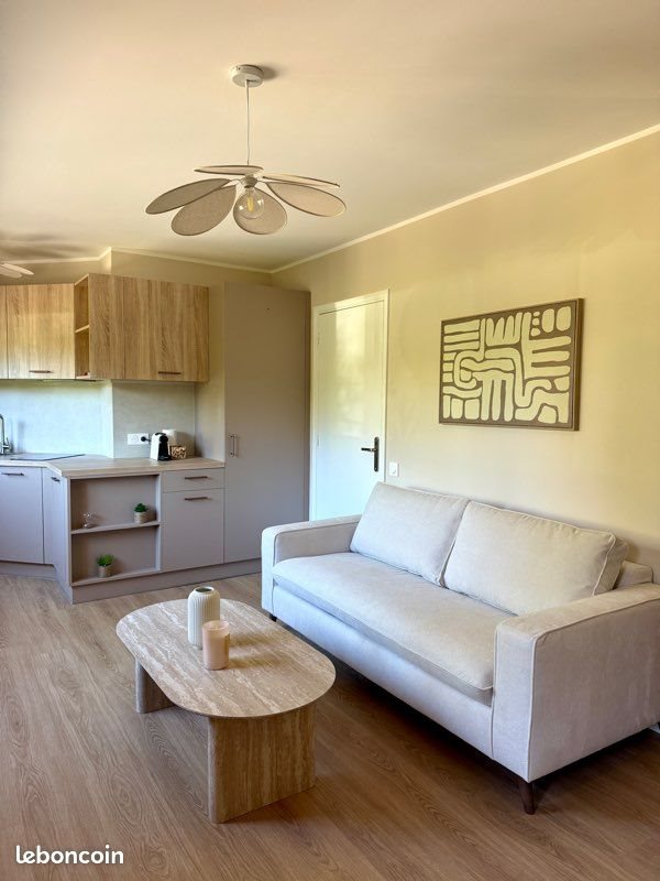 Appartement à louer, 26m², Vallauris