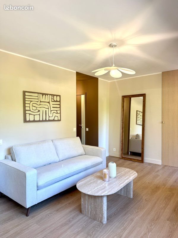 Appartement à louer, 26m², Vallauris