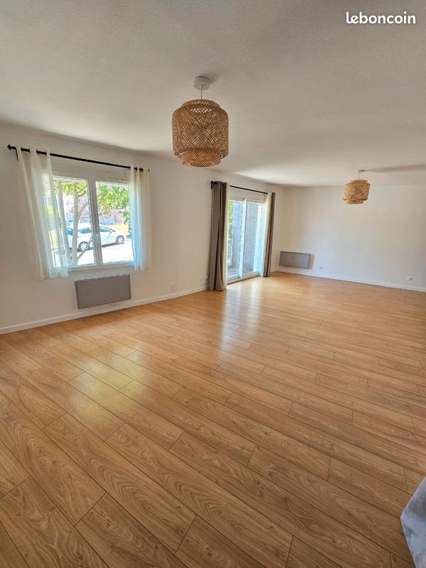 Maison à louer, 113m², Rochemaure