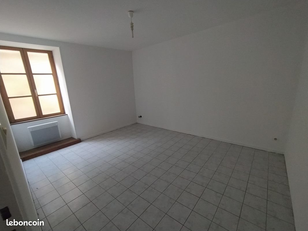 Appartement à louer, 53m², Clamecy