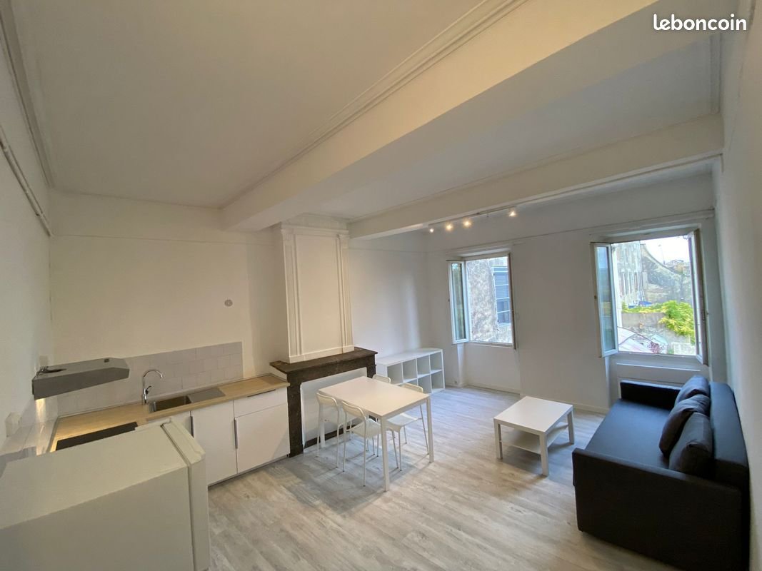 Appartement à louer, 49m², Roquemaure