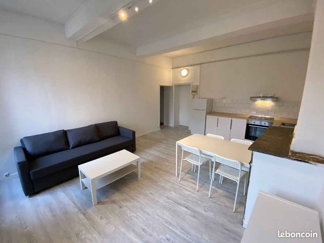 Appartement à louer, 49m², Roquemaure