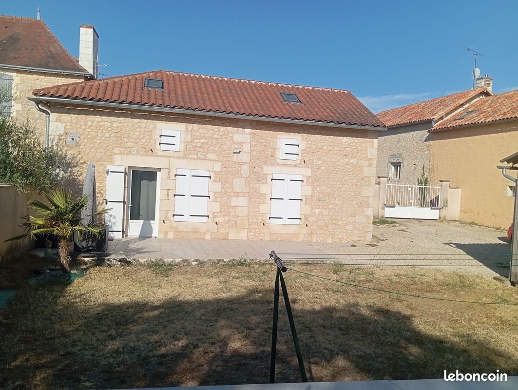 Maison à louer, 95m², Valdivienne