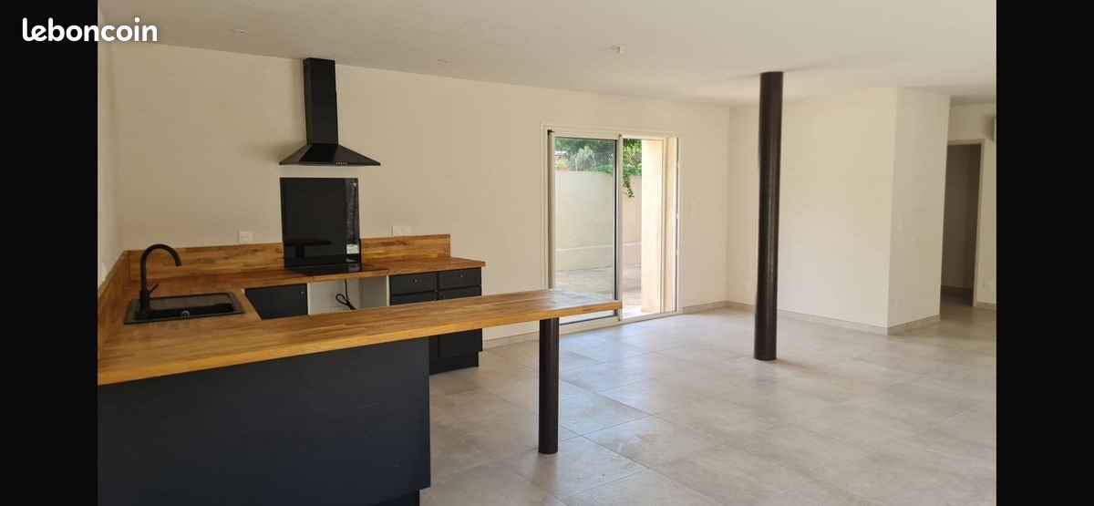 Maison à louer, 110m², Vergèze