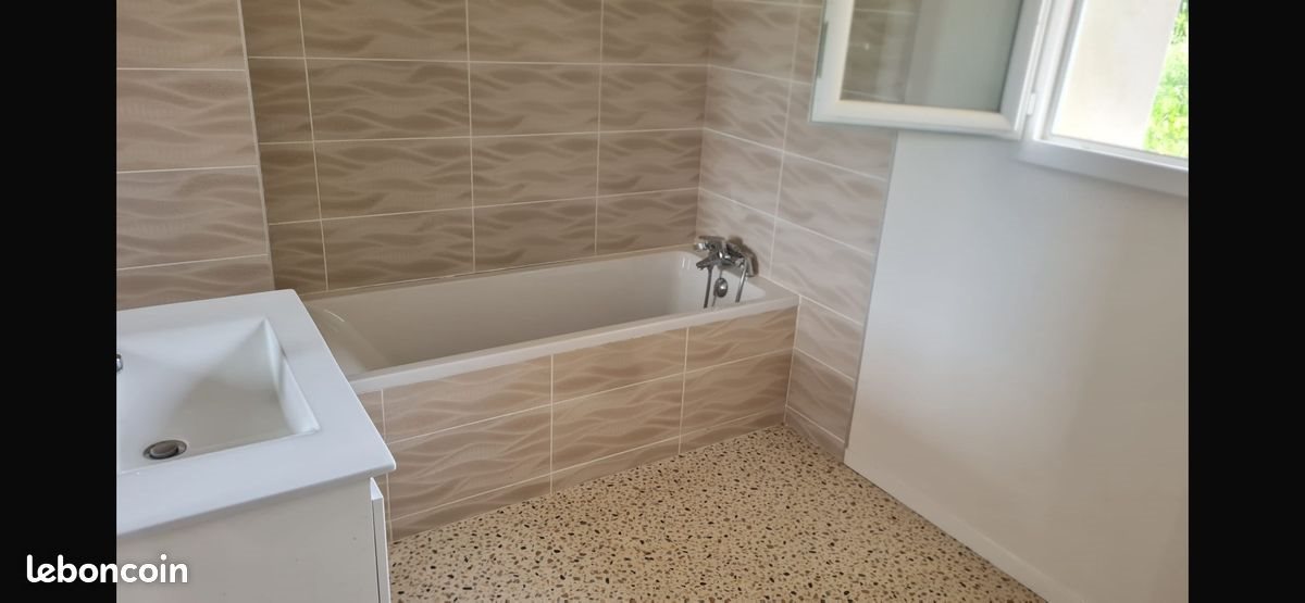 Maison à louer, 110m², Vergèze