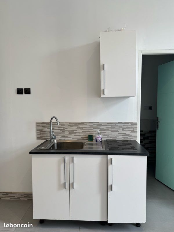 Appartement à louer, 21m², Nîmes
