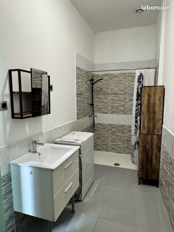 Appartement à louer, 21m², Nîmes
