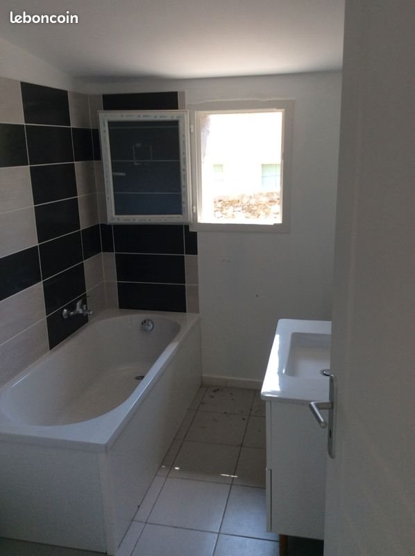 Appartement à louer, 60m², Loupian