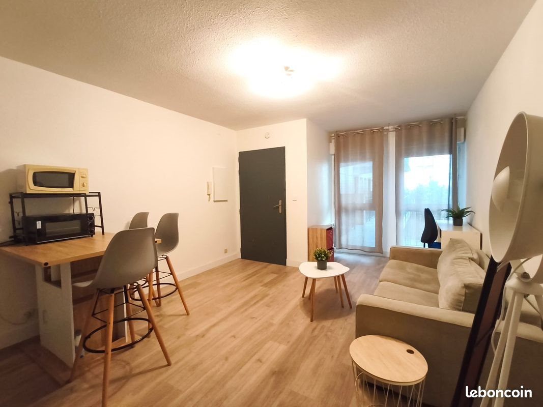 Appartement à louer, 23m², Nîmes