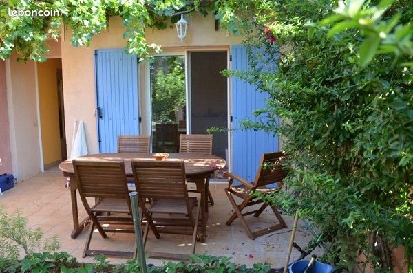 Maison à louer, 85m², Eyguières