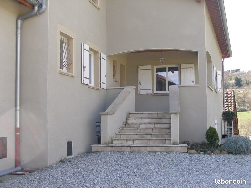 Maison à louer, 248m², Saint-Uze