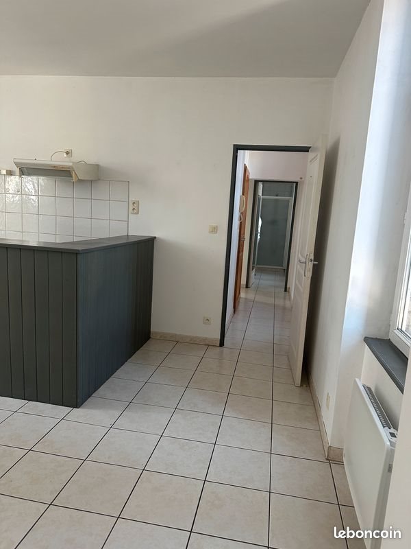 Appartement à louer, 48m², Arthès