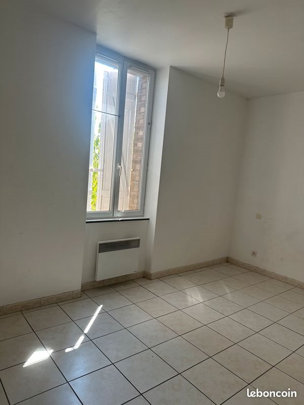 Appartement à louer, 48m², Arthès