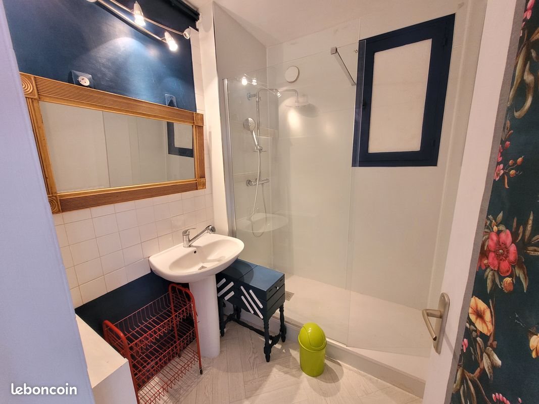 Appartement à louer, 70m², Descartes