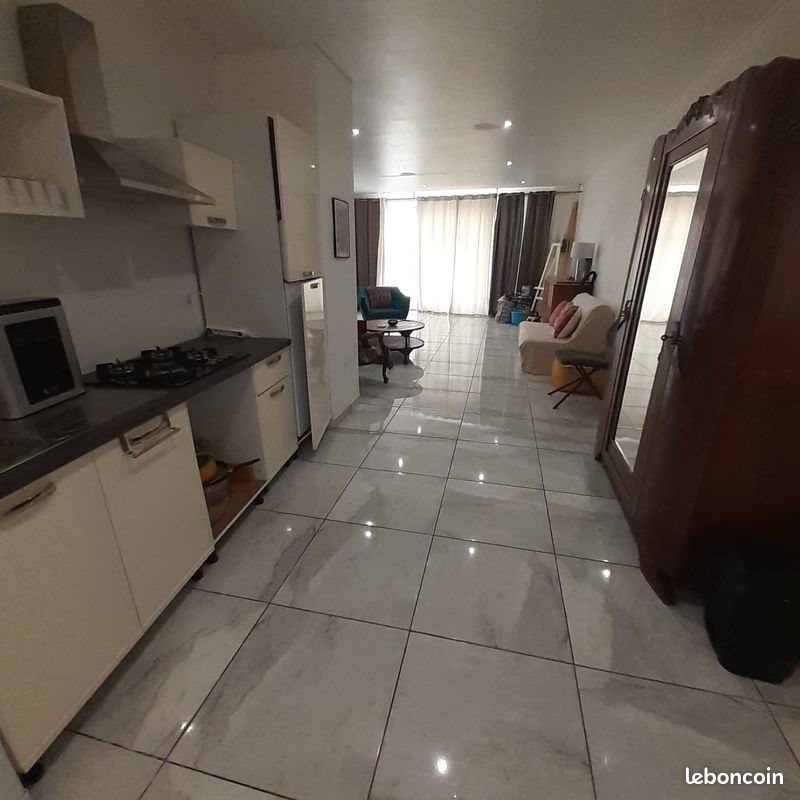 Appartement à louer, 70m², Olonzac