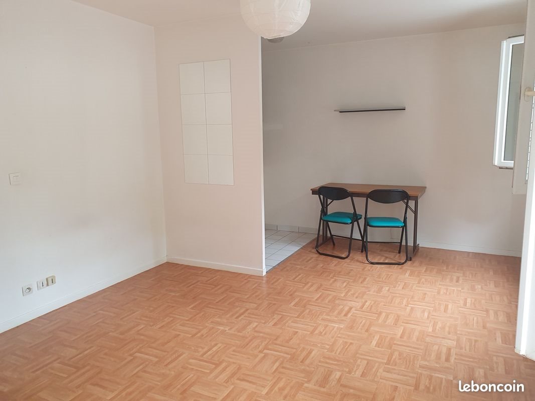 Appartement à louer, 29m², Massy