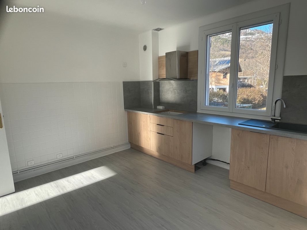 Appartement à louer, 85m², Saint-Jean-Saint-Nicolas