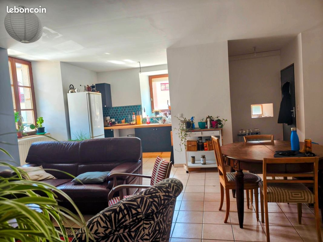 Appartement à louer, 65m², Meyrueis