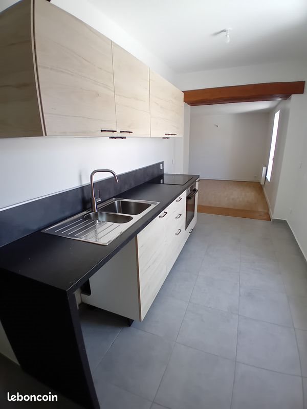 Appartement à louer, 77m², Saint-Etienne-des-Oullières