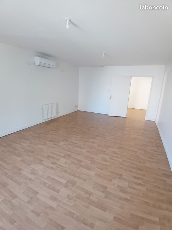 Appartement à louer, 77m², Saint-Etienne-des-Oullières