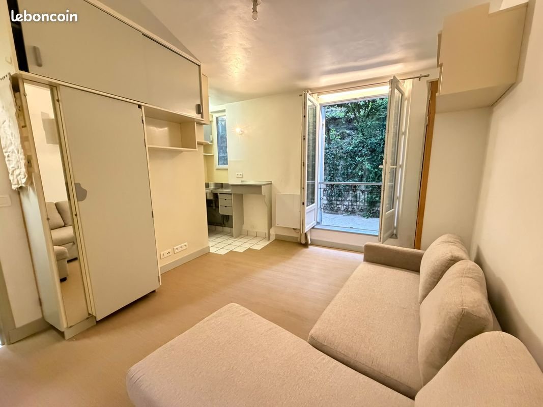 Appartement à louer, 16m², Paris 18ème