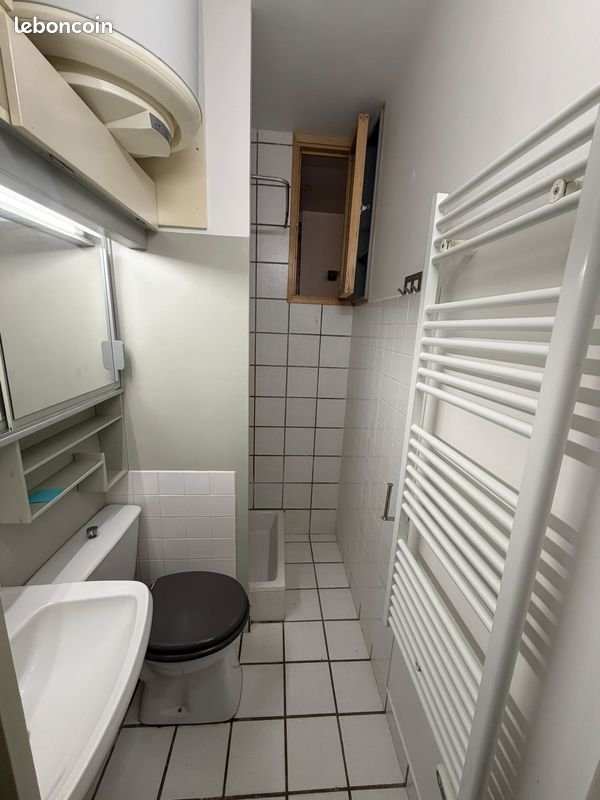 Appartement à louer, 16m², Paris 18ème