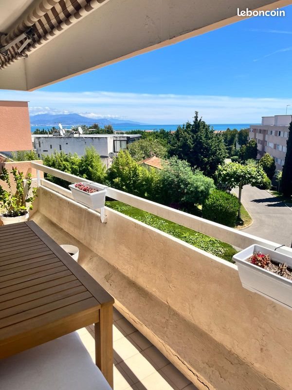 Appartement à louer, 45m², Antibes