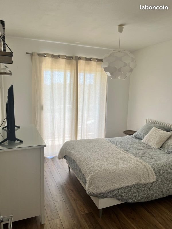 Appartement à louer, 45m², Antibes