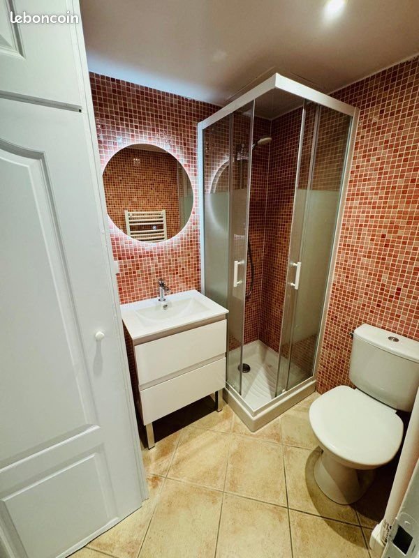 Appartement à louer, 28m², Pélissanne