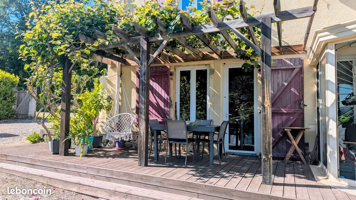 Maison à vendre, 136m², Bévenais